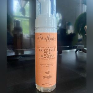 Shea moisture coconut & hibiscus frizz free curl mousse